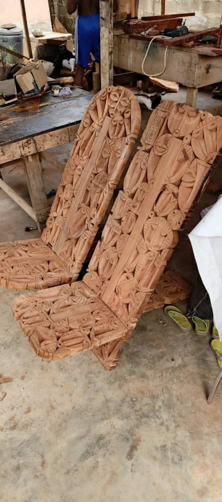 The finished carved chair